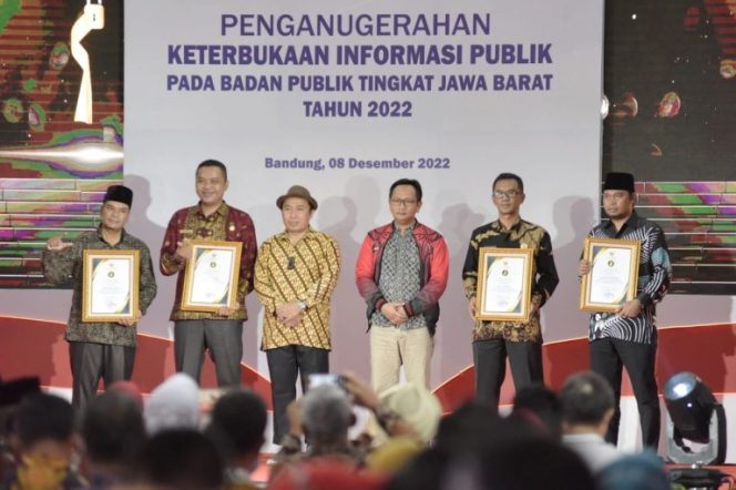 
					Desa Cangkingan Raih Anugerah Keterbukaan Informasi Publik Terbaik di Indramayu 2022/ist.