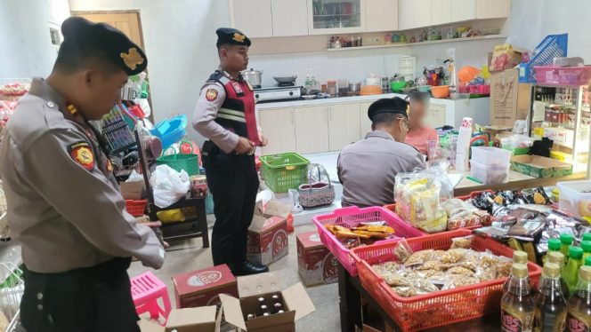 
					Ratusan Botol Miras di Toko Kelontong Kawasan Tahunan Sukses Diamankan Polres Jepara