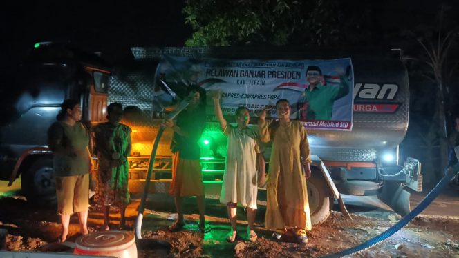 
					Tiga Dukuh di Srikandang Bangsri, Peroleh 35.000 Liter Air Bersih dari Relawan Ganjar Presiden