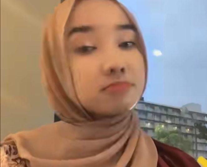 
					Profil dan Biodata Zhafirah Zahrim Febriana, Pendaki Gunung Marapi Viral Minta Bantuan Saat Terjadi Letusan.