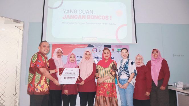 
					BEI Edukasii Pasar Modal kepada Pengusaha Wanita di Kota Semarang.