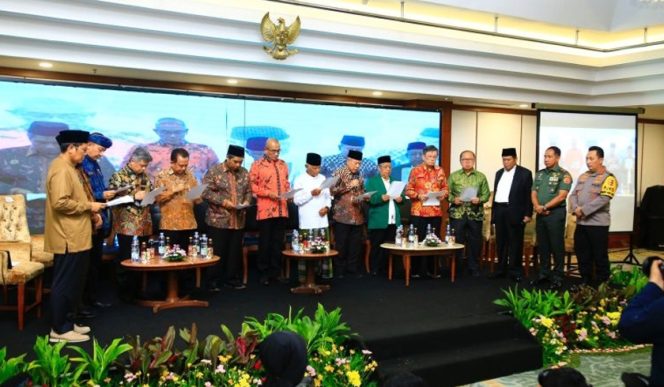 
					Hadiri Deklarasi Pemilu Damai MUI, Kapolri Tekankan Persatuan dan Kesatuan