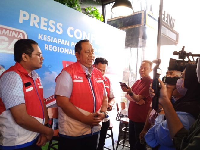 
					Executive General Manager Regional Jawa Bagian Tengah PT Pertamina Patra Niaga, Aji Anom Purwasakti dalam konferensi pers di Semarang, Selasa (19/3/2024).