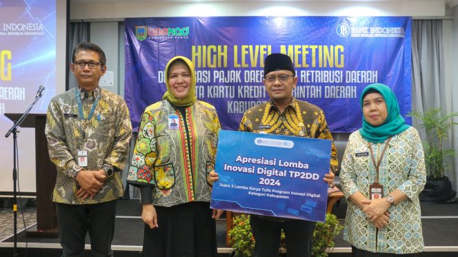 
					Kabupaten Kudus memperluas digitalisasi belanja daerah melalui implementasi Kartu Kredit Indonesia Segmen Pemerintah.