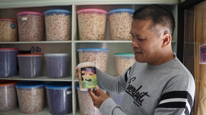 
					Setelah mengalami jatuh bangun, Sunyata sukses berbisnis kue kering