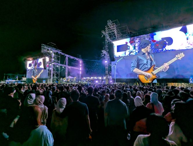 
					PT PLN turut mensukseskan Prambanan Jazz 2024 dengan dukungan backup kelistrikan berupa Uninterruptible Power Supply (UPS) sebesar 100 dan 250 Kilo Volt Ampere (KVA).