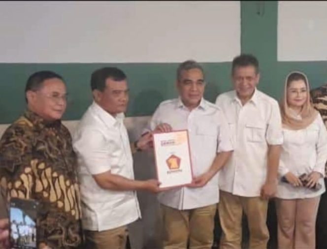 
					Gerindra resmi merekomendasikan Ahmad Luthfi untuk maju sebagai calon Gubernur Jateng di Pilkada 2024.