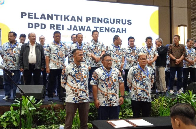 
					Harmawan Mardiyanto (depan tengah) terpilih menjadi Ketua Dewan Pengurus Daerah (DPD) Real Estate Indonesia (REI) Jawa Tengah periode 2024-2027 secara aklamasi, dalam Musda XIV DPD REI Jateng Rabu (18/9) di Semarang.