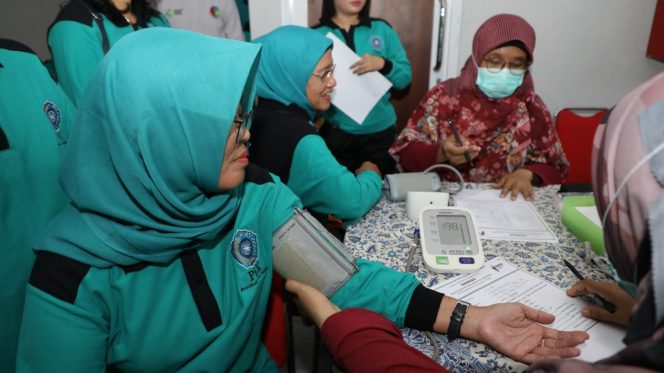 
					Cegah Penyakit Degeneratif, Shinta Ajak Pengurus TP PKK Olahraga dan Rutin Periksa Kesehatan