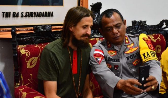 
					Pilot Philips Marthens Akhirnya Dibebaskan, Polri: Kedepankan Pendekatan