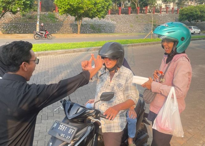 
					Tak Terpancing Provokasi Perusakan Baliho, Relawan X-tra J055 Gelar Aksi Simpatik