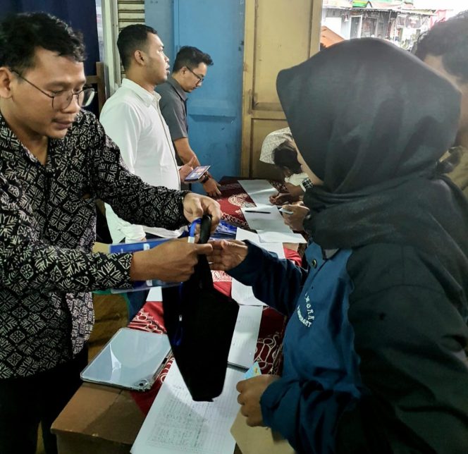 
					DPR RI dan BGN Sosialisasikan Program MBG ke Masyarakat di Desa Tegalsari Wonosobo