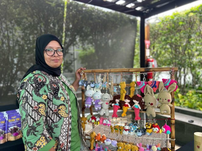 
					Rajutan Asa Ibu Supartini Nasabah PNM: Dari Keterpurukan Menuju Pemberdayaan Perempuan Difabel