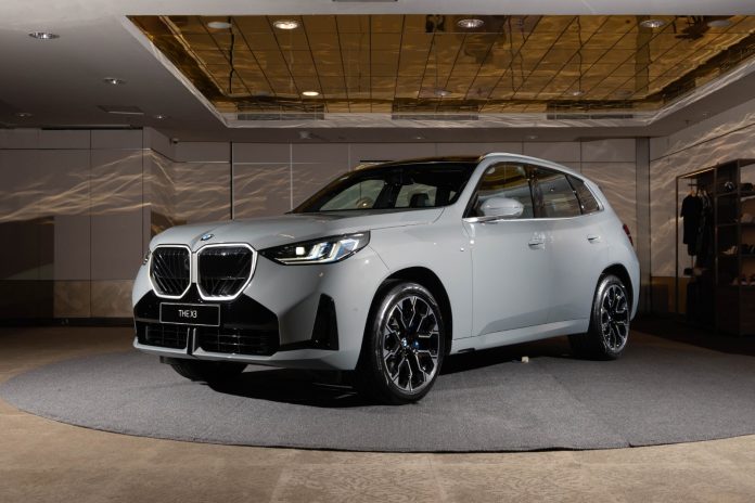 BMW Astra meluncurkan dua model terbaru, BMW X3 20 xDrive M Sport dan BMW 218 Gran Coupé M Sport, di Semarang, Jawa Tengah, Kamis (19/6)