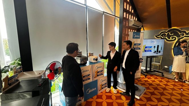 
					PT Midea Electronics Indonesia resmi meluncurkan program purna jual terbaru bertajuk “1 Tahun Rusak, Ganti Baru”, Selasa (15/7/2025), di Semarang.