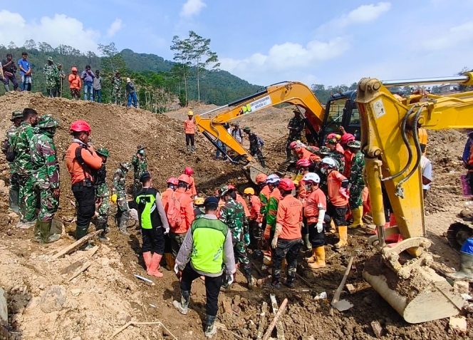 
					10 Hari Bergulat dengan Tanah Runtuh: Operasi SAR Longsor Banjarnegara Resmi Diakhiri, 11 Korban Masih Belum Ditemukan