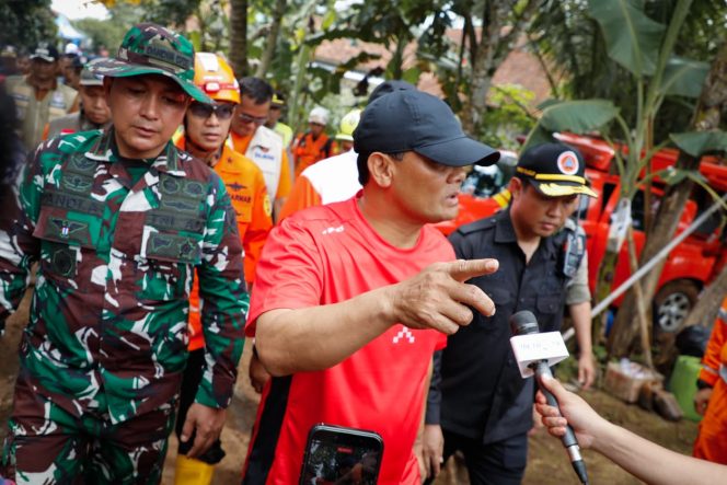 
					Percepatan Penanganan Longsor Cibeunying, Gubernur Ahmad Luthfi Pantau Langsung