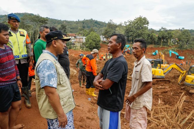 
					Wagub Jateng Langsung Turun ke Majenang Setelah Umroh, Pastikan Penanganan Longsor Cilacap