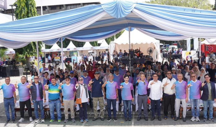 Otoritas Jasa Keuangan (OJK) menggelar Puncak Bulan Inklusi Keuangan (BIK) 2025 di Semarang, pada Minggu (2/11).