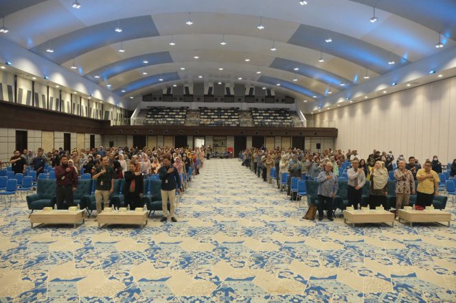 
					Lebih dari seribu dosen dan tenaga pendidik Universitas Diponegoro (UNDIP) mengikuti kegiatan edukasi dan aktivasi akun Coretax DJP di Gedung Serbaguna Moeladi Dome, Selasa (18/11).