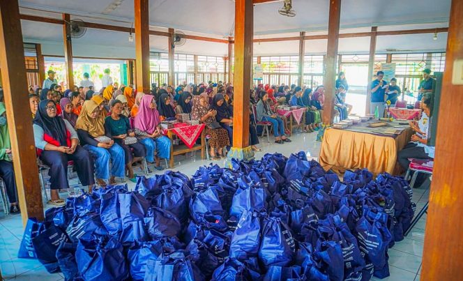 
					Tak Hanya Aspal: PT JSN Salurkan 1.800 Paket Sembako ke 7 Desa di Sekitar Tol Solo-Ngawi