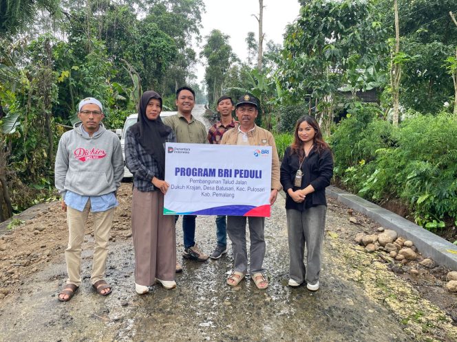 
					BRI mengucurkan bantuan senilai Rp800 juta untuk pembangunan infrastruktur vital di empat desa di Kabupaten Pemalang.