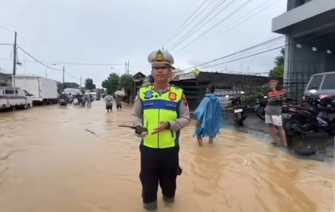 
					Kudus Terendam: 4.600 Rumah Tersapu Banjir, Jalur Pati-Kudus Masih Tergenang