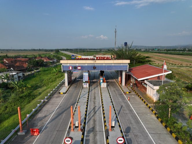 
					Tol Batang-Semarang Jadi Penggerak Logistik Kawasan Industri Kendal-Batang