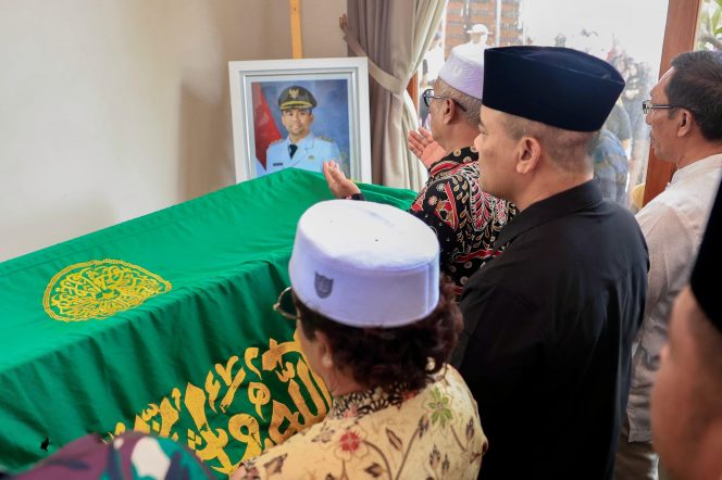 
					Gubernur Jateng Lepas Kepergian Wakil Bupati Klaten Benny Indra Ardhianto