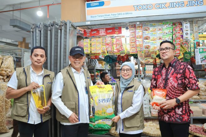 
					Jelang Ramadan, BULOG dan DPR RI Pantau Stok serta Harga Sembako di Pasar Legi Solo