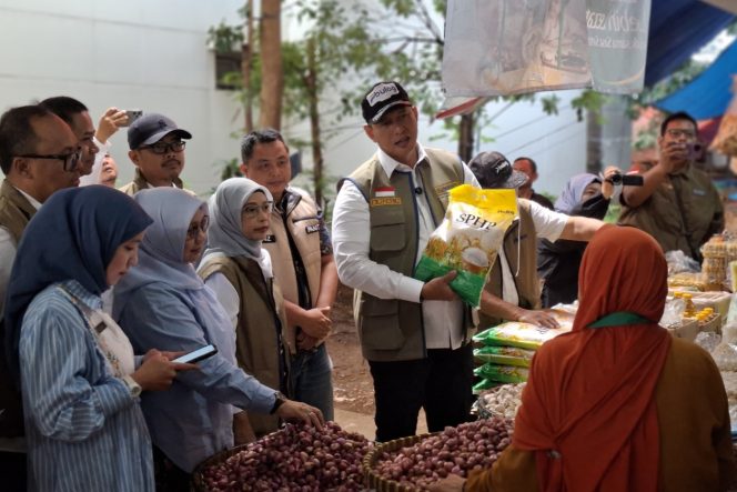 
					Dirut Bulog Kembali Lakukan Sidak, Harga Pangan di Pasar Semarang Masih Terkendali