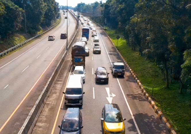 
					One Way Nasional Tol Trans-Java Masih Berlaku, Ruas Semarang-Solo Kembali Normal