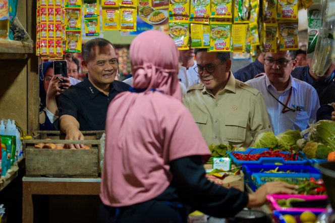 
					Pantau Harga dan Stok Pangan, Mendag Budi Santoso–Gubernur Ahmad Luthfi Sidak Pasar Baru Kudus