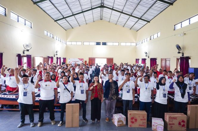 
					Anggota DPR Sosialisasi Program MBG di Magelang untuk Atasi Masalah Gizi Anak