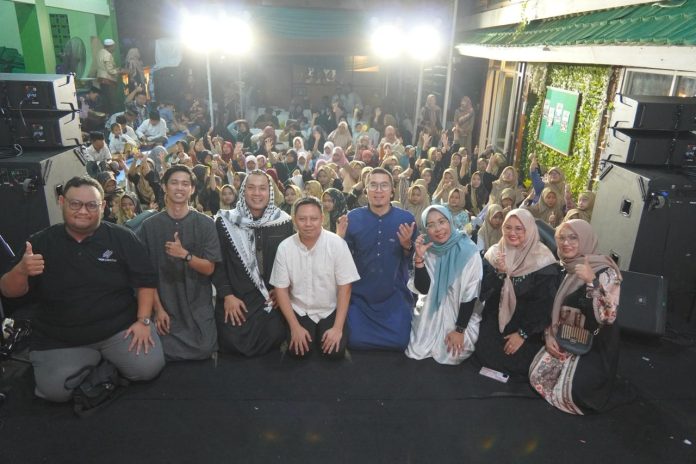 Pelaku industri event organizer (EO) yang tergabung dalam Backstagers Indonesia Event Management Association wilayah Jawa Tengah menggelar kegiatan silaturahmi dan berbagi bertajuk “The Backstage of Barakah'' di Pondok Doaqu, Semarang.