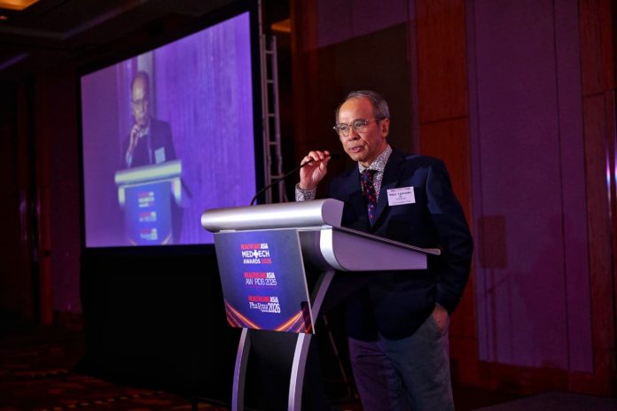Direktur Pengembangan & Pendidikan JEC Group Prof. Dr. Tjahjono D. Gondhowiardjo dalam seremoni Healthcare Asia Awards 2026 di Marina Bay Sands, Singapura, Kamis (26/3/2026).