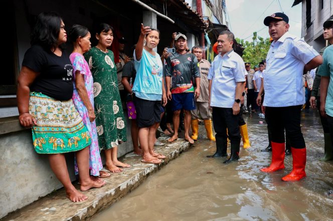 
					Gubernur Luthfi Tinjau Banjir Solo Raya, Bantuan dan Penanganan Dikebut