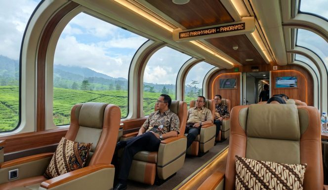 
					Kereta Priority & Panoramic: Wisata Bergerak Sepanjang April