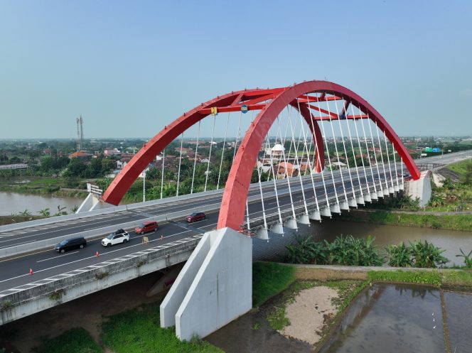 
					Selama libur panjang Kenaikan Yesus Kristus, Sabtu (16/5/2026). Volume kendaraan meningkat 17,72 persen dibandingkan hari biasa.