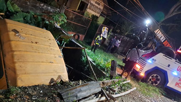 Kecelakaan truk rem blong di Bawen Kabupaten Semarang