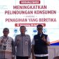 Direktur Pengawasan Perilaku Pelaku Usaha Jasa Keuangan OJK, Wawan Supriyanto (kiri), Kepala OJK Provinsi Jawa Tengah, Hidayat Prabowo (tengah), dan Direktur Reserse Kriminal Umum Polda Jawa Tengah, Kombes Pol. Muhammad Anwar Nasir (kanan).