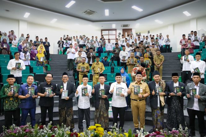 
					Gus Yasin Dorong Generasi Muda Meneladani Semangat Pengabdian Prof Erfan