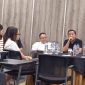 General Manager Rooms Inc Hotel Semarang, Kusnadi (kanan) dalam media gathering Sinar Mas Land di Rooms Inc Hotel Semarang, Kamis (9/7).