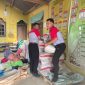 Program Corporate Social Responsibility (CSR) JNE berhasil membantu Kelompok Tani (Poktan) Tani Mulyo di Kecamatan Mojogedang, Kabupaten Karanganyar, menekan biaya distribusi beras organik ke Jakarta.