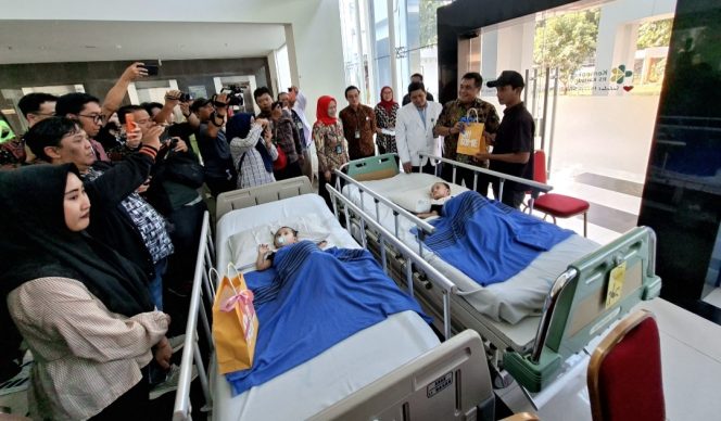 
					RSUP Dr. Kariadi Semarang Berhasil Melakukan Operasi Pemisahan Kembar Siam Asal Jepara