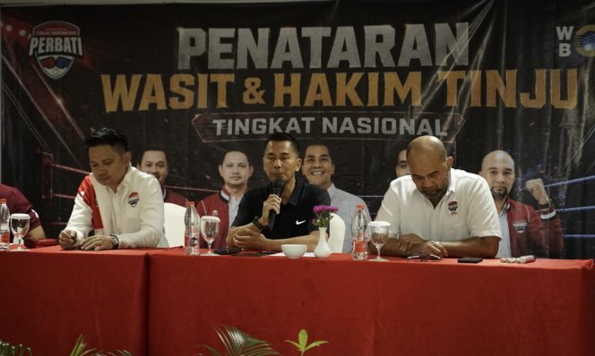 
					Perbati Gembleng 41 Wasit-Hakim Tinju Menuju Standar Pertandingan Kelas Dunia