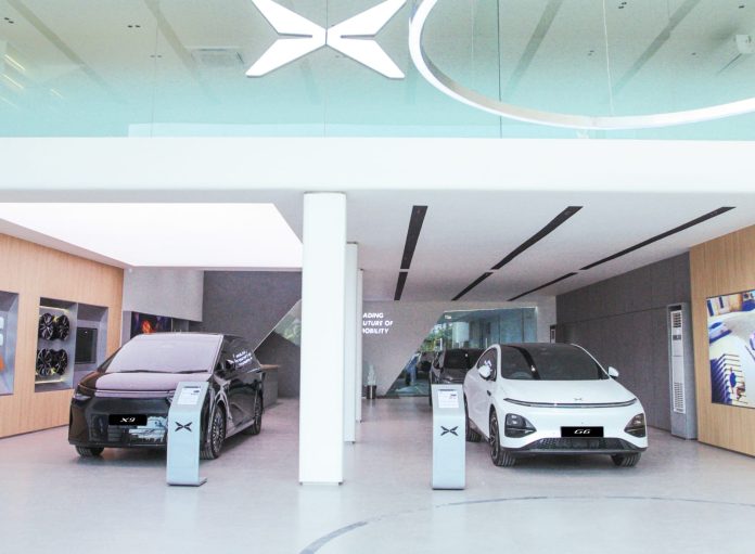 Tampilan unit dalam XPENG Experience & Service Center di Jalan Jenderal Sudirman Nomor 310, Semarang.