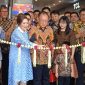 Owner Atlanta Elektronik Santoso Kurniadi bersama jajaran perwakilan brand elektronik saat pembukaan showroom Atlanta Elektronik di Semarang.