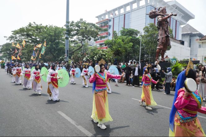 
					Taj Yasin: Pawai Ta’aruf MTQ Nasional Jadi Ruang Bersatu dalam Keberagaman