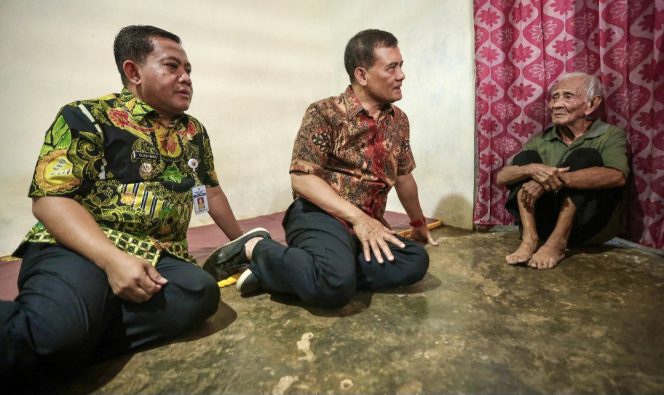 
					Bansos Terhenti Gara-gara KTP Disalahgunakan, Ahmad Luthfi Pulihkan Hak Darmi